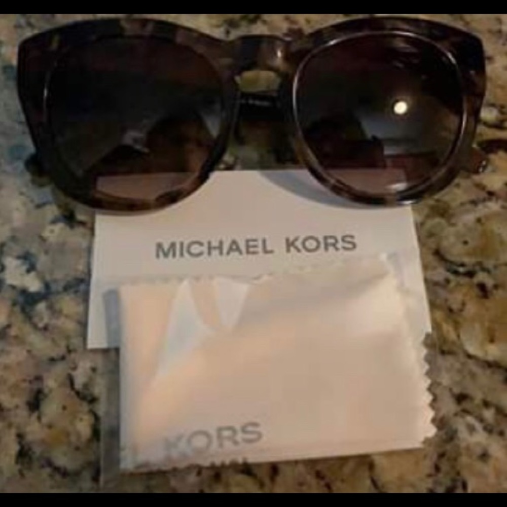 Michael Kors sunglasses - Picture 3 of 3